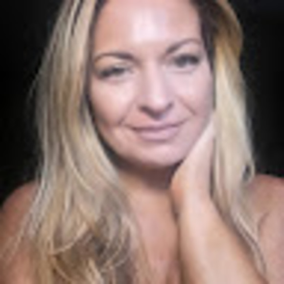 Meet your Posher, Toni - Picture 1 of 1